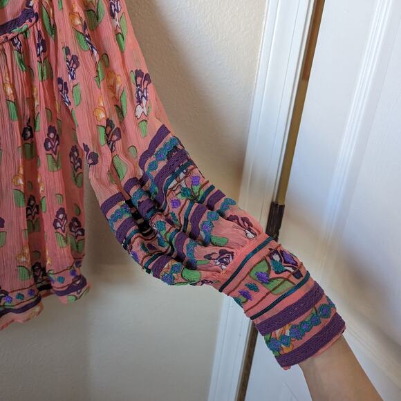 Anitk Batik Mia Embroidered Long Sleeve Blouse size M Medium - Picture 2 of 8